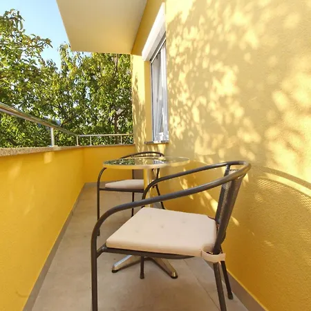 In Mit Eigenem Balkon Apartment Baska (Krk)