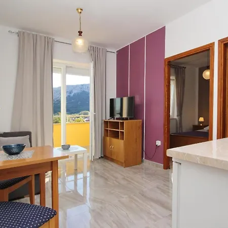 Daire In Mit Eigenem Balkon Baška